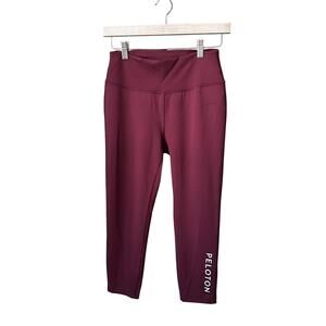 Peloton Maroon Capri Leggings Medium